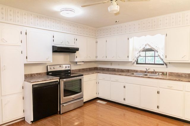 1207 W Unity Road, Paragould, AR 72450