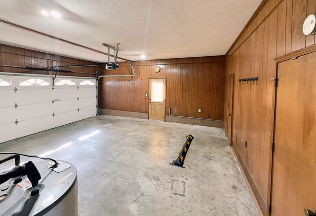 1760 Heritage Dr, Clarksville, TN 37043