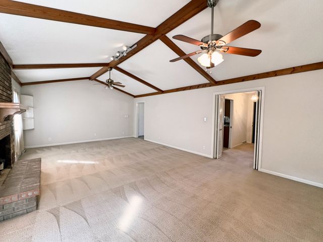 1760 Heritage Dr, Clarksville, TN 37043