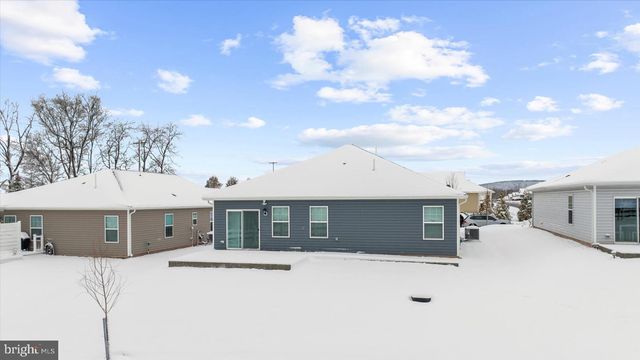 114 PETAL DR, Pottstown, PA 19464