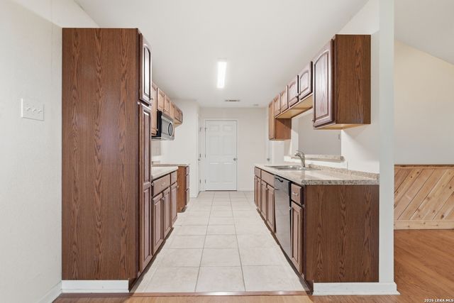 1565 Pebble Beach Road, Lakehills, TX 78063