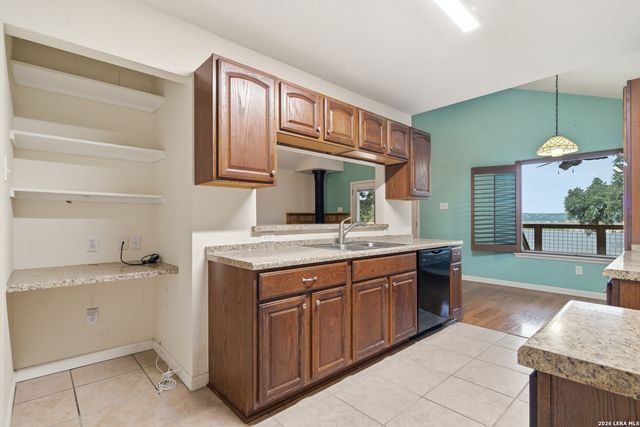 1565 Pebble Beach Road, Lakehills, TX 78063