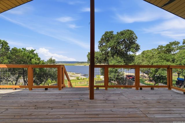 1565 Pebble Beach Road, Lakehills, TX 78063