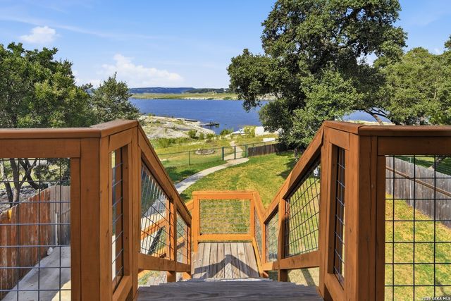 1565 Pebble Beach Road, Lakehills, TX 78063