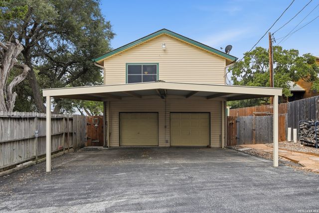 1565 Pebble Beach Road, Lakehills, TX 78063