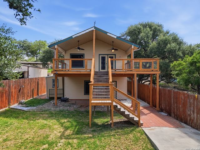 1565 Pebble Beach Road, Lakehills, TX 78063