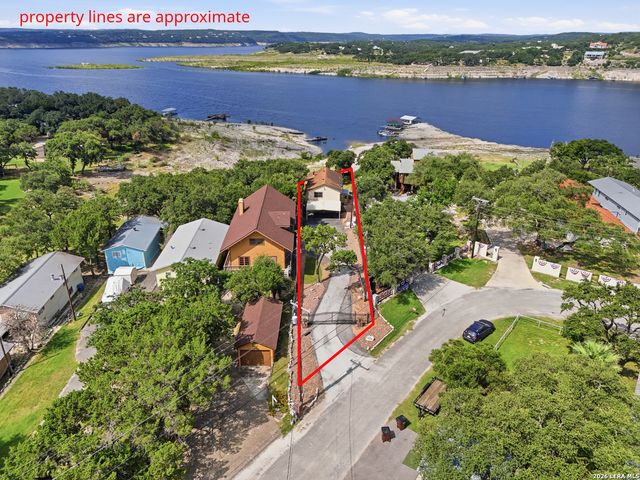 1565 Pebble Beach Road, Lakehills, TX 78063