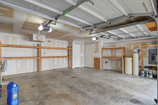 1565 Pebble Beach Road, Lakehills, TX 78063