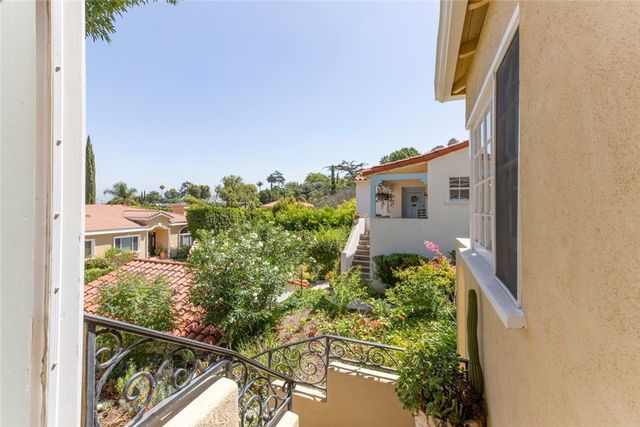 11316 Sunshine Ter, Studio City, CA 91604