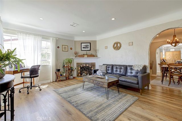 11316 Sunshine Ter, Studio City, CA 91604