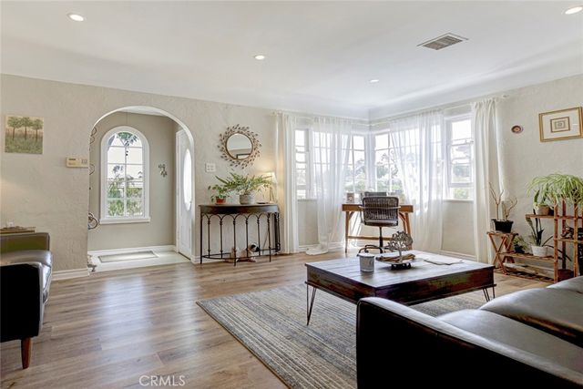 11316 Sunshine Ter, Studio City, CA 91604