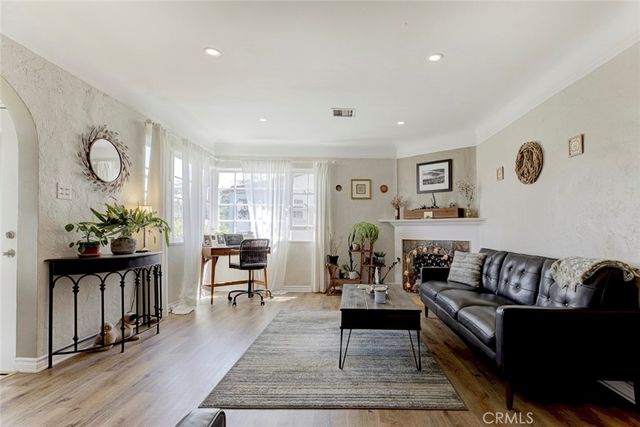 11316 Sunshine Ter, Studio City, CA 91604