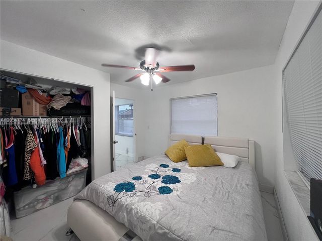 2001 SW 85th Ave, North Lauderdale, FL 33068