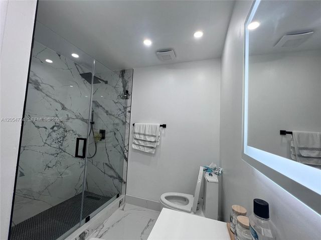 2001 SW 85th Ave, North Lauderdale, FL 33068