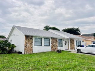 2001 SW 85th Ave, North Lauderdale, FL 33068