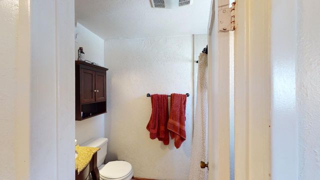 220 Princeton Drive SE, Albuquerque, NM 87106