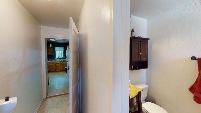 220 Princeton Drive SE, Albuquerque, NM 87106