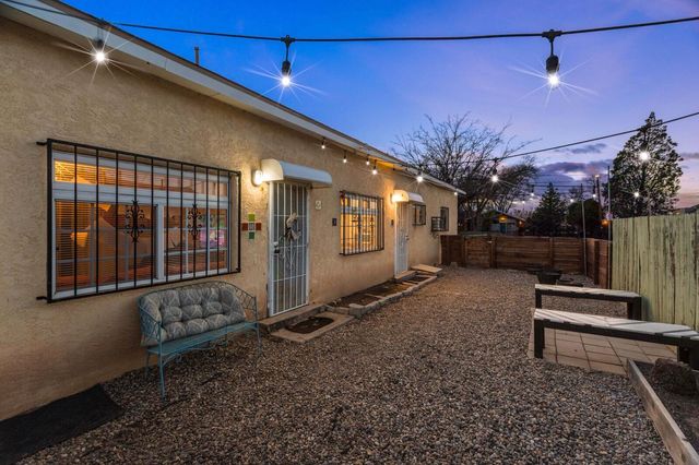 220 Princeton Drive SE, Albuquerque, NM 87106