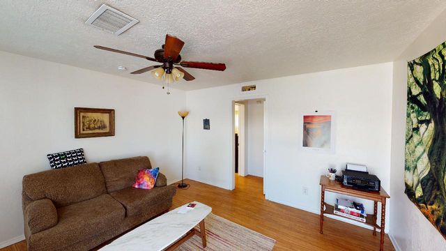 220 Princeton Drive SE, Albuquerque, NM 87106