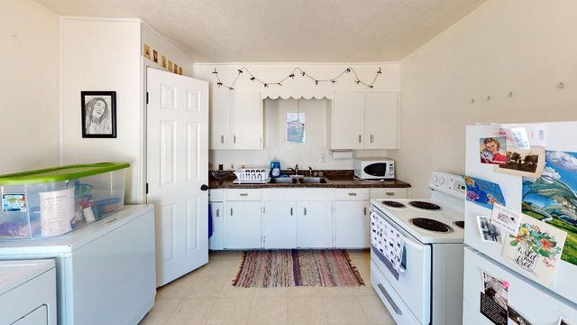 220 Princeton Drive SE, Albuquerque, NM 87106