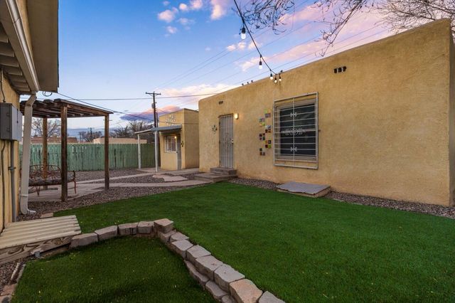 220 Princeton Drive SE, Albuquerque, NM 87106