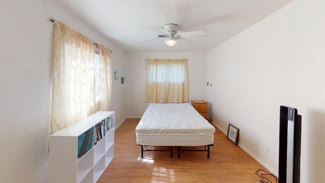 220 Princeton Drive SE, Albuquerque, NM 87106