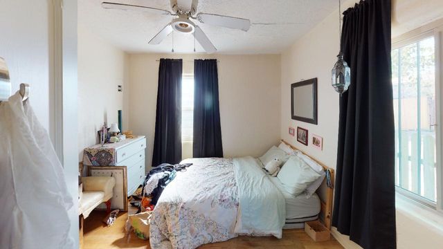 220 Princeton Drive SE, Albuquerque, NM 87106