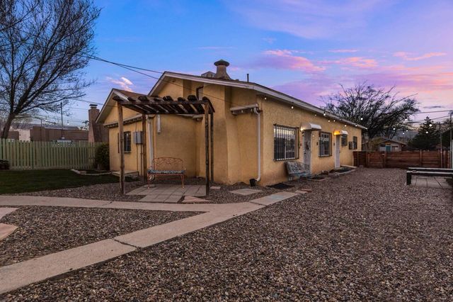 220 Princeton Drive SE, Albuquerque, NM 87106