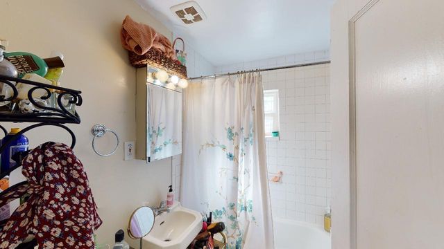 220 Princeton Drive SE, Albuquerque, NM 87106