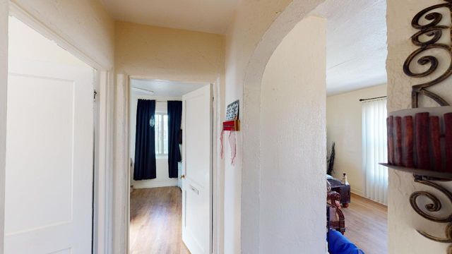 220 Princeton Drive SE, Albuquerque, NM 87106