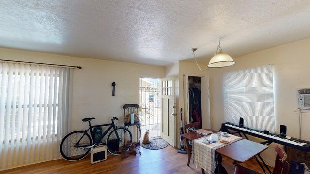 220 Princeton Drive SE, Albuquerque, NM 87106