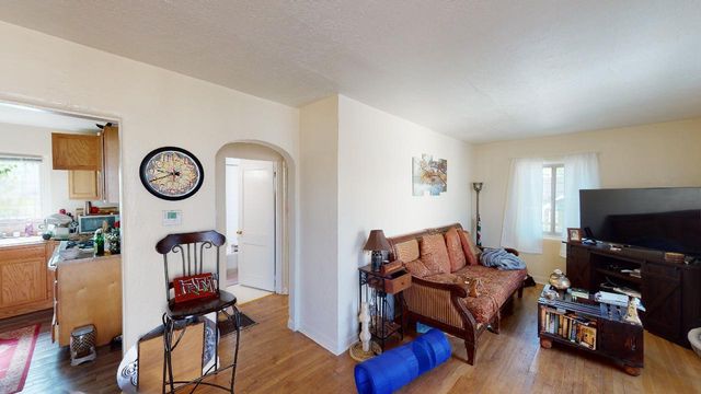 220 Princeton Drive SE, Albuquerque, NM 87106