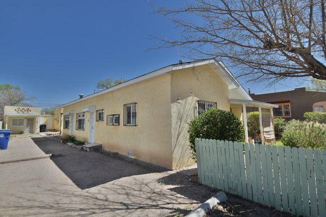 220 Princeton Drive SE, Albuquerque, NM 87106