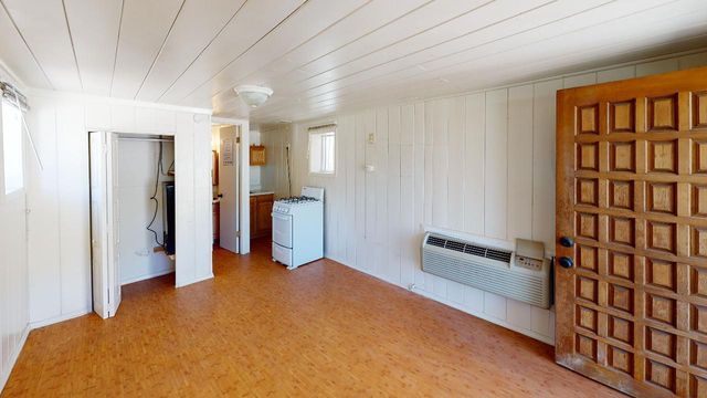 220 Princeton Drive SE, Albuquerque, NM 87106