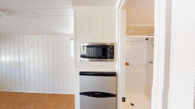 220 Princeton Drive SE, Albuquerque, NM 87106