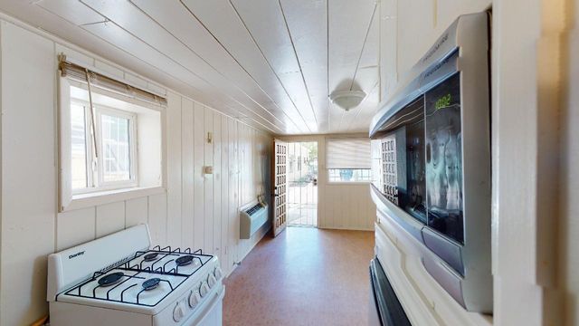 220 Princeton Drive SE, Albuquerque, NM 87106