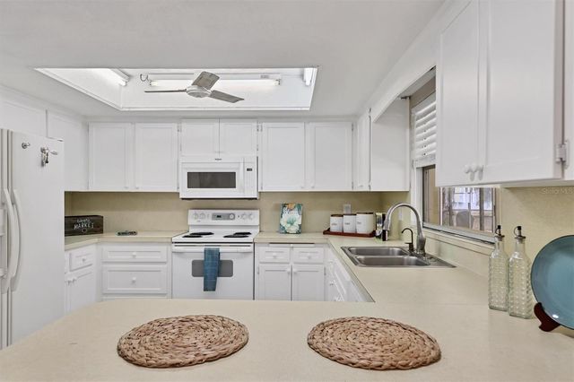 7232 WILLOW STREET, Sarasota, FL 34243