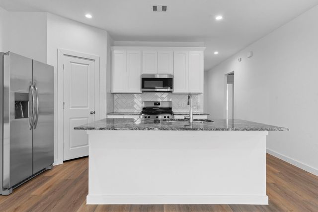 1017 Paddlefish Lane, Alvin, TX 77511