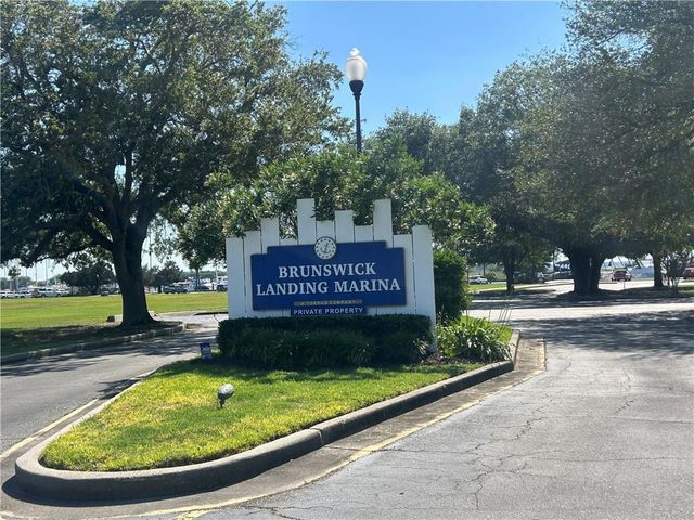 1721 Martin Luther King Jr. Boulevard, Brunswick, GA 31520