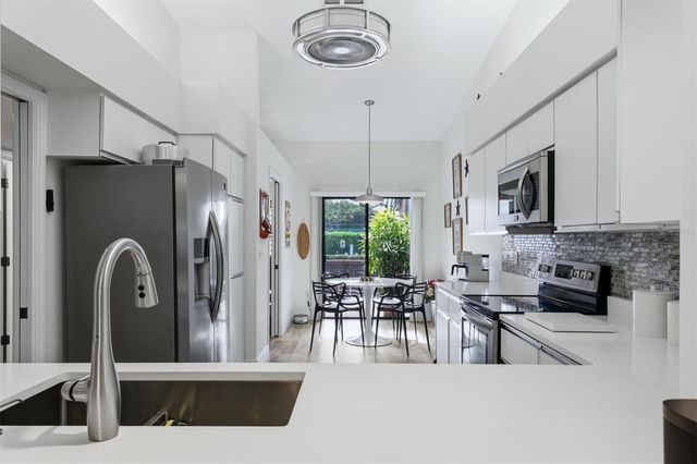 2644 MOSS OAK DRIVE 47, Sarasota, FL 34231