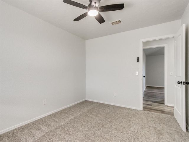 2116 NE 8th Street, Moore, OK 73160