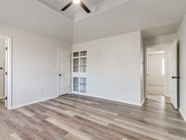 2116 NE 8th Street, Moore, OK 73160