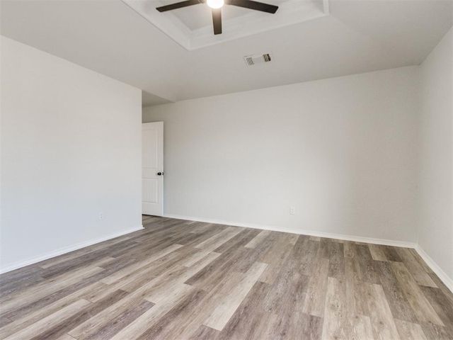 2116 NE 8th Street, Moore, OK 73160
