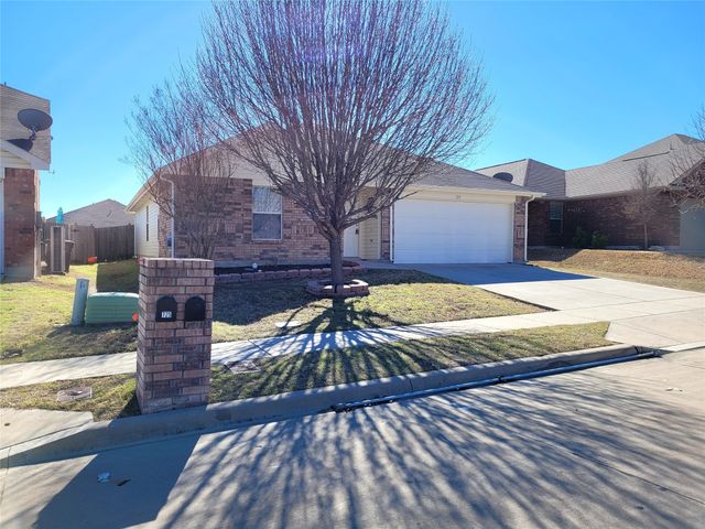 729 Santa Rosa Drive, Fort Worth, TX 76052