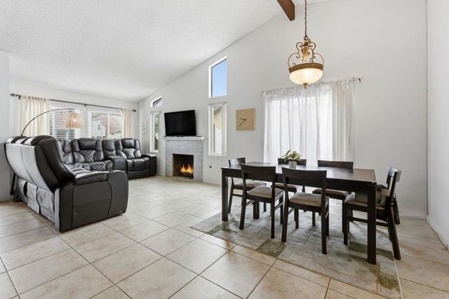 270 Chestnut Way, Oceanside, CA 92057