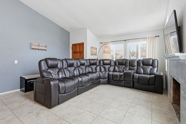 270 Chestnut Way, Oceanside, CA 92057