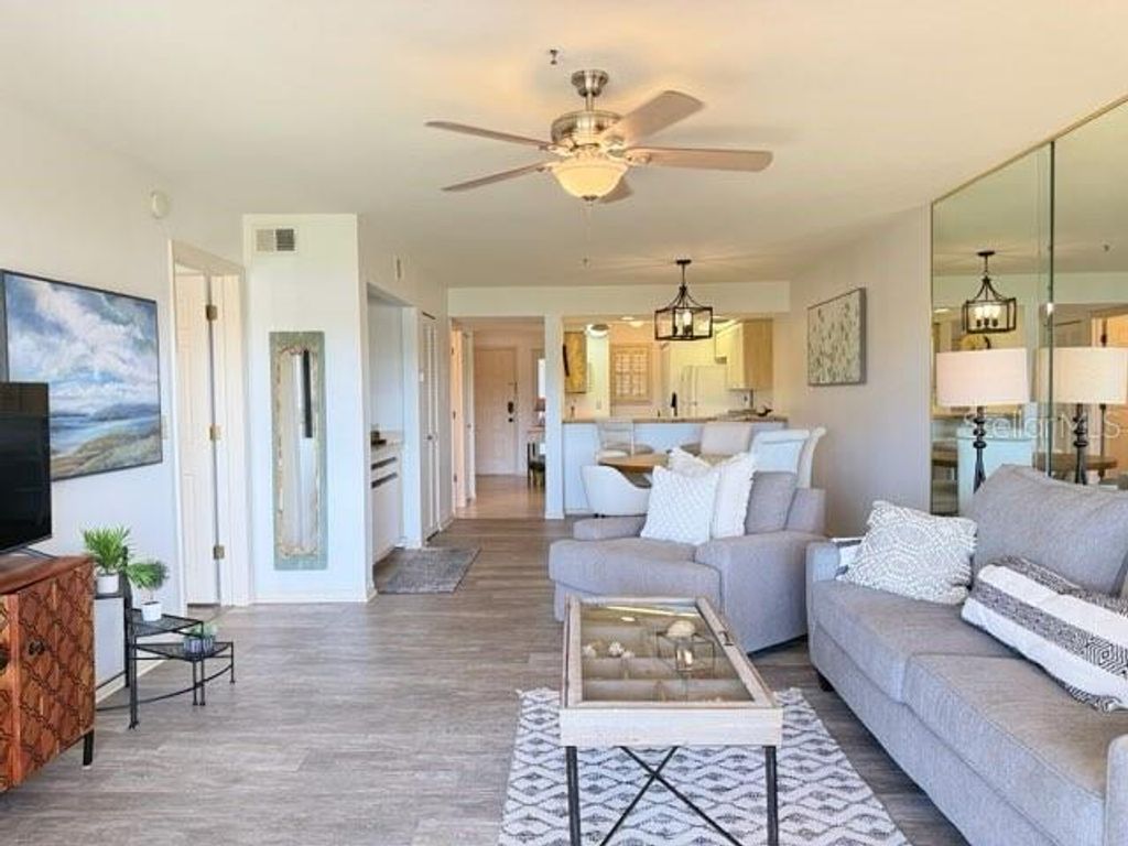 Image 15 of property listing at 460 BOUCHELLE DRIVE 104, New Smyrna Beach, FL 32169