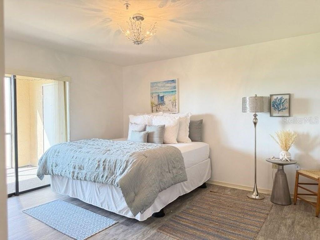 Image 19 of property listing at 460 BOUCHELLE DRIVE 104, New Smyrna Beach, FL 32169