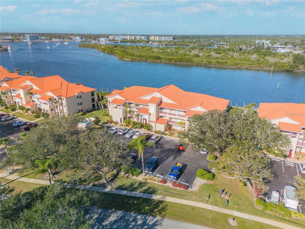 Image 39 of property listing at 460 BOUCHELLE DRIVE 104, New Smyrna Beach, FL 32169