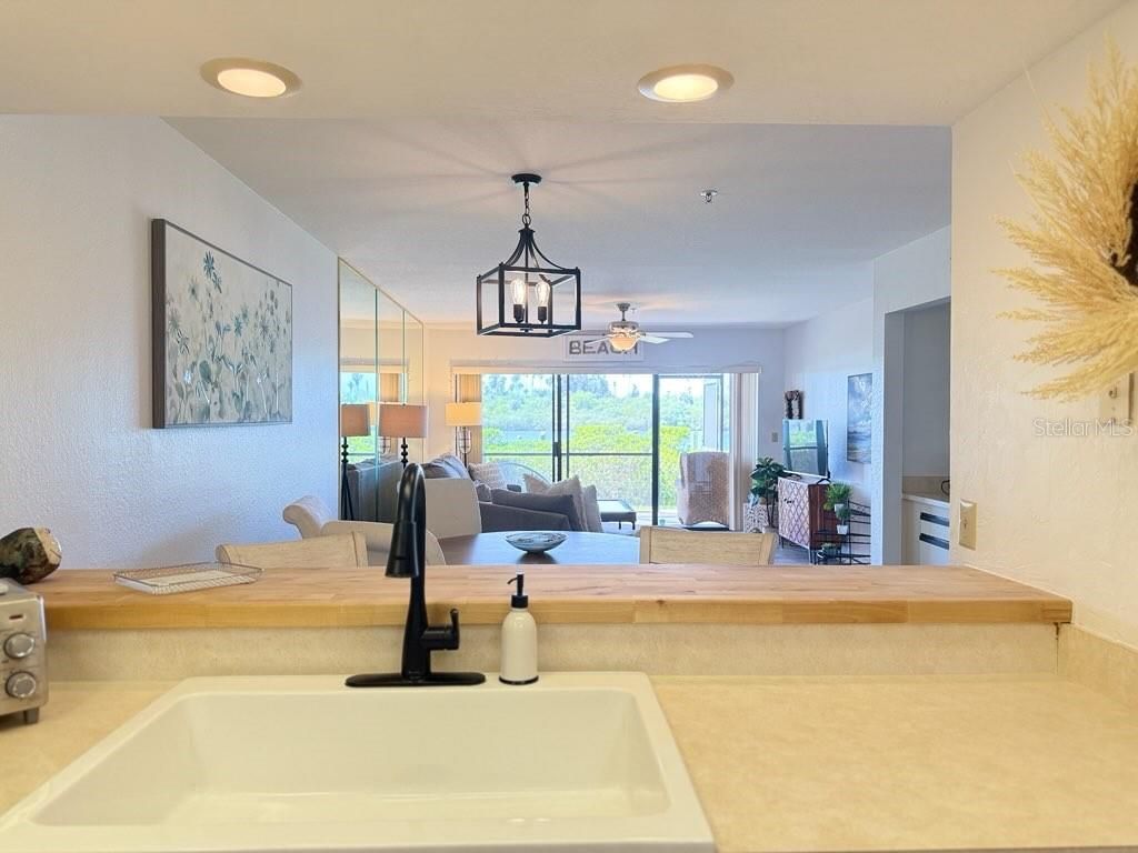 Image 5 of property listing at 460 BOUCHELLE DRIVE 104, New Smyrna Beach, FL 32169